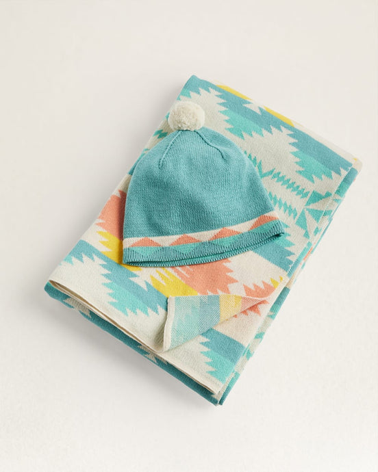 TAN KNIT BABY BLANKET WITH BEANIE