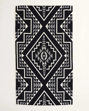 Load image into Gallery viewer, Pendleton Oxbow Spa Towel