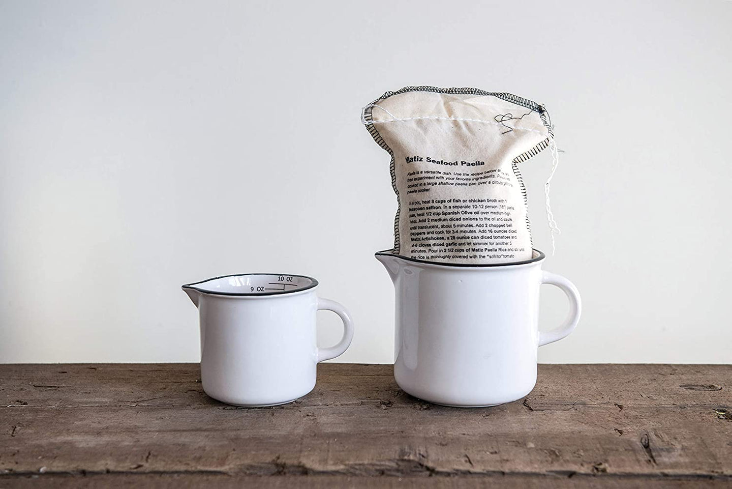 Stoneware B/W Measuring Cup