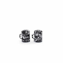 Load image into Gallery viewer, Enamel Salt &amp; Pepper Set