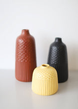 Load image into Gallery viewer, 3pc Stoneware Vase Set