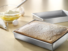 Load image into Gallery viewer, USA Pan Rectangular Cake Pan